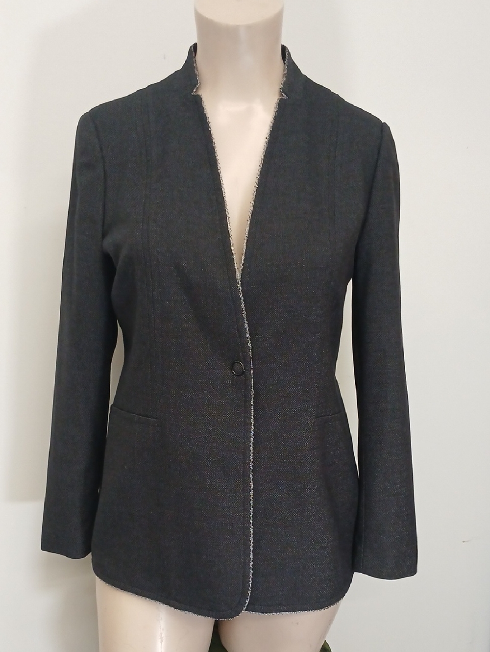 T Tahari Dark Gray Open Collar Blazer Jacket